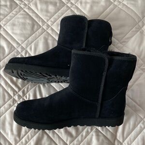 UGG Cory II Genuine Shearling Lined Boot (Women)